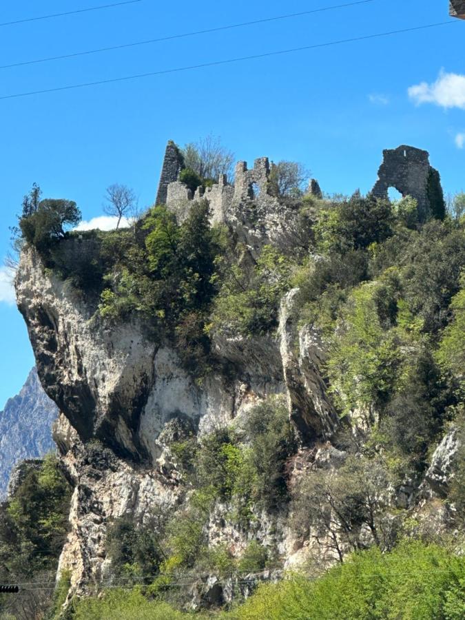 Garda Baldo Apartments_Vivaldi Torbole Sul Garda Εξωτερικό φωτογραφία