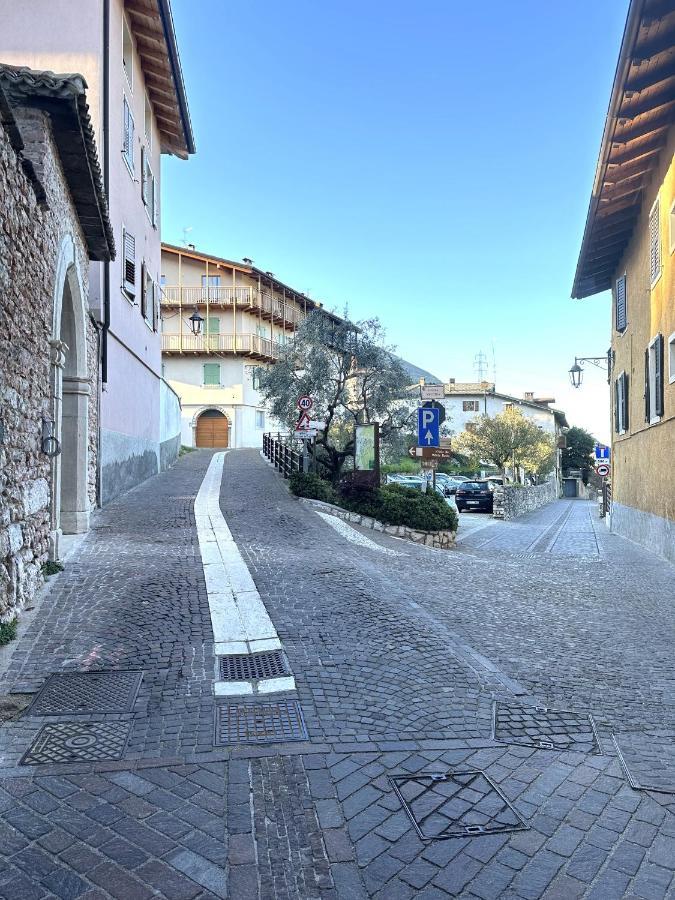Garda Baldo Apartments_Vivaldi Torbole Sul Garda Εξωτερικό φωτογραφία