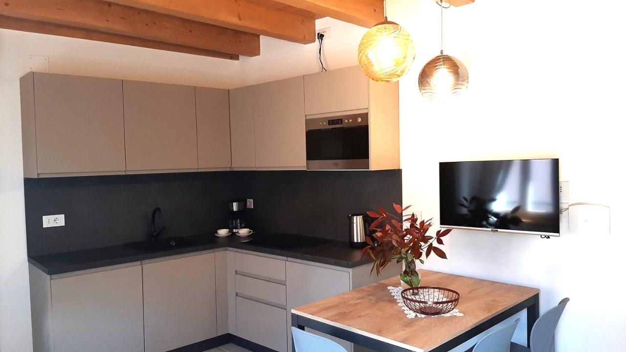 Garda Baldo Apartments_Vivaldi Torbole Sul Garda Εξωτερικό φωτογραφία