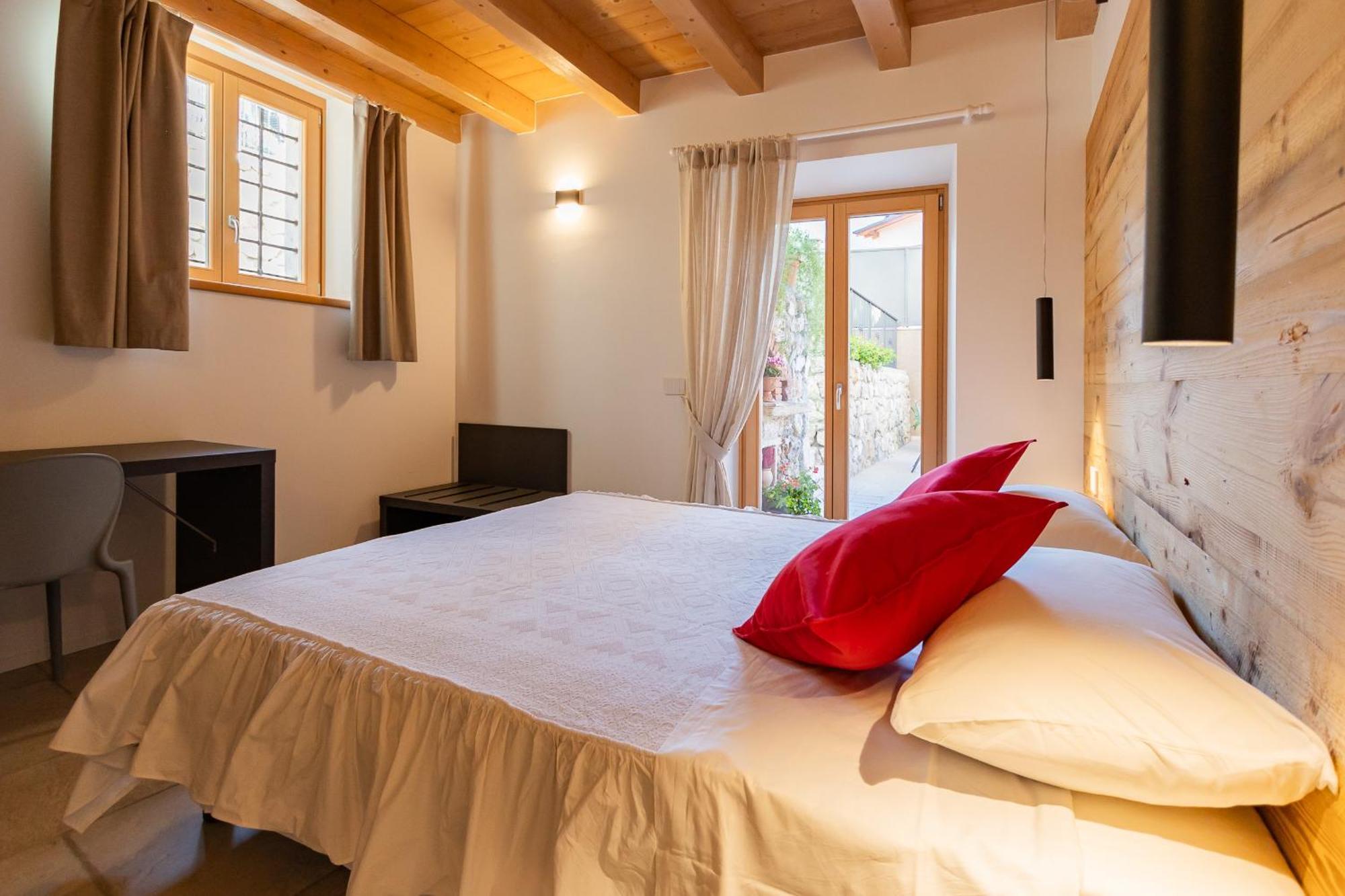Garda Baldo Apartments_Vivaldi Torbole Sul Garda Εξωτερικό φωτογραφία